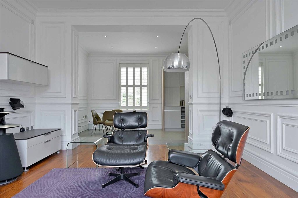 Additional image 6 of 3 bed flat for saleThe Residence, 26 Trinity Place, Windsor, Berkshire SL4