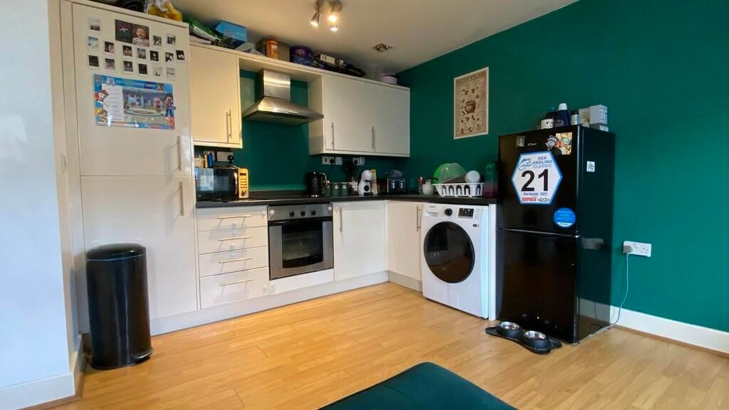 Additional image 3 of 2 bed flat for saleManor Park Avenue, Portsmouth PO3
