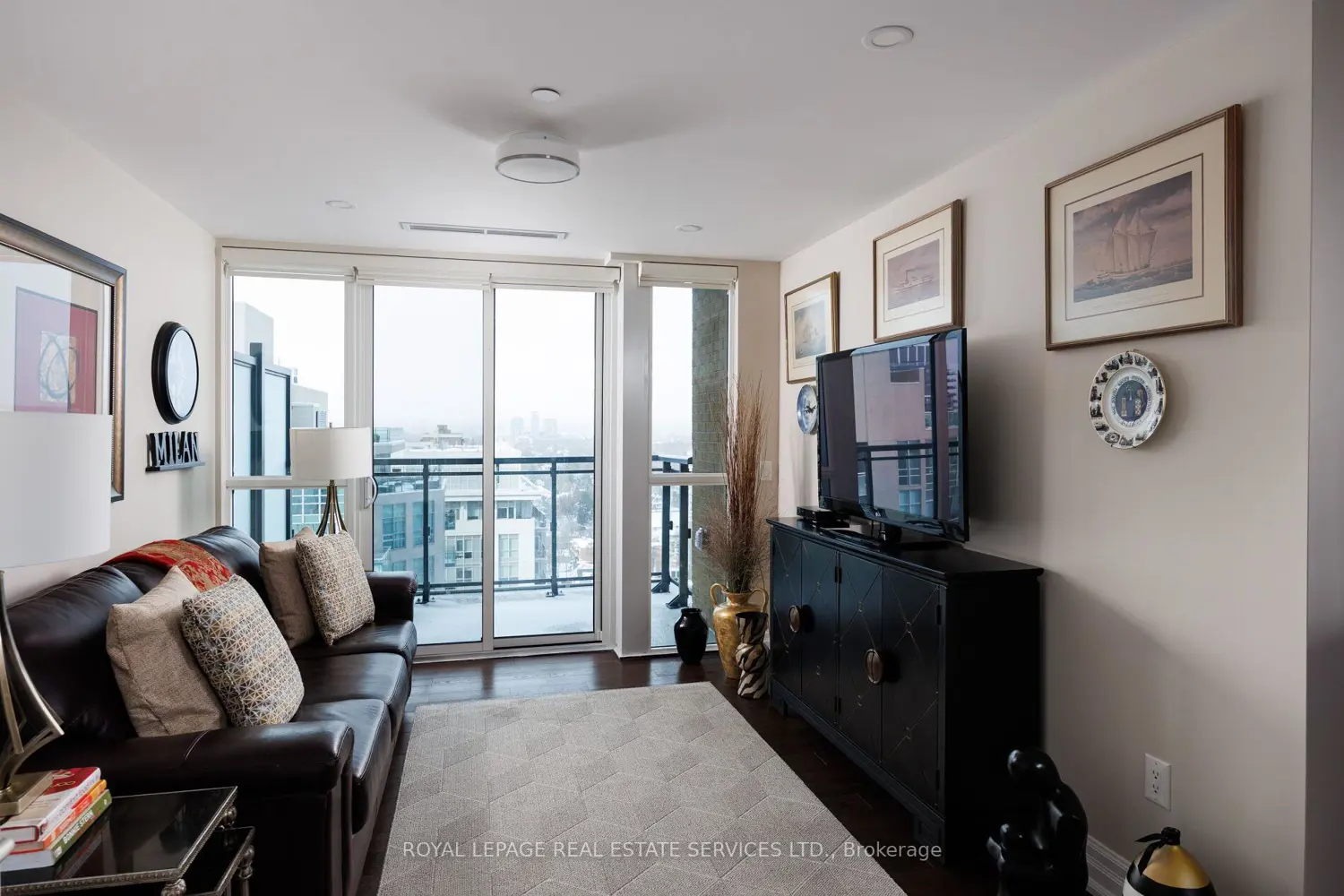 Additional image 3 of 2060 Lakeshore Road 1802