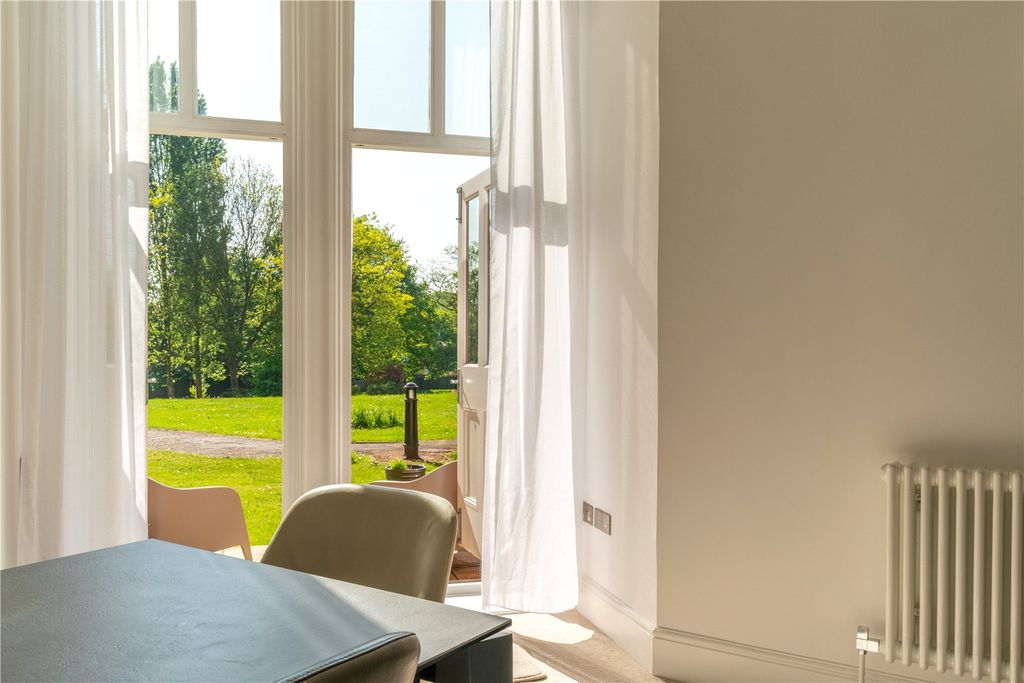 Additional image 6 of 2 bed flat for saleBrandesbury Square, Woodford Green IG8