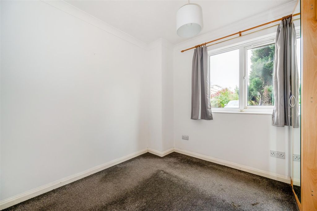Additional image 14 of 1 bed flat for saleHazel Court, Goldsmith Avenue, Southsea PO4