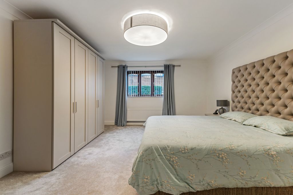 Additional image 5 of 2 bed flat for saleSheet Street, Windsor SL4
