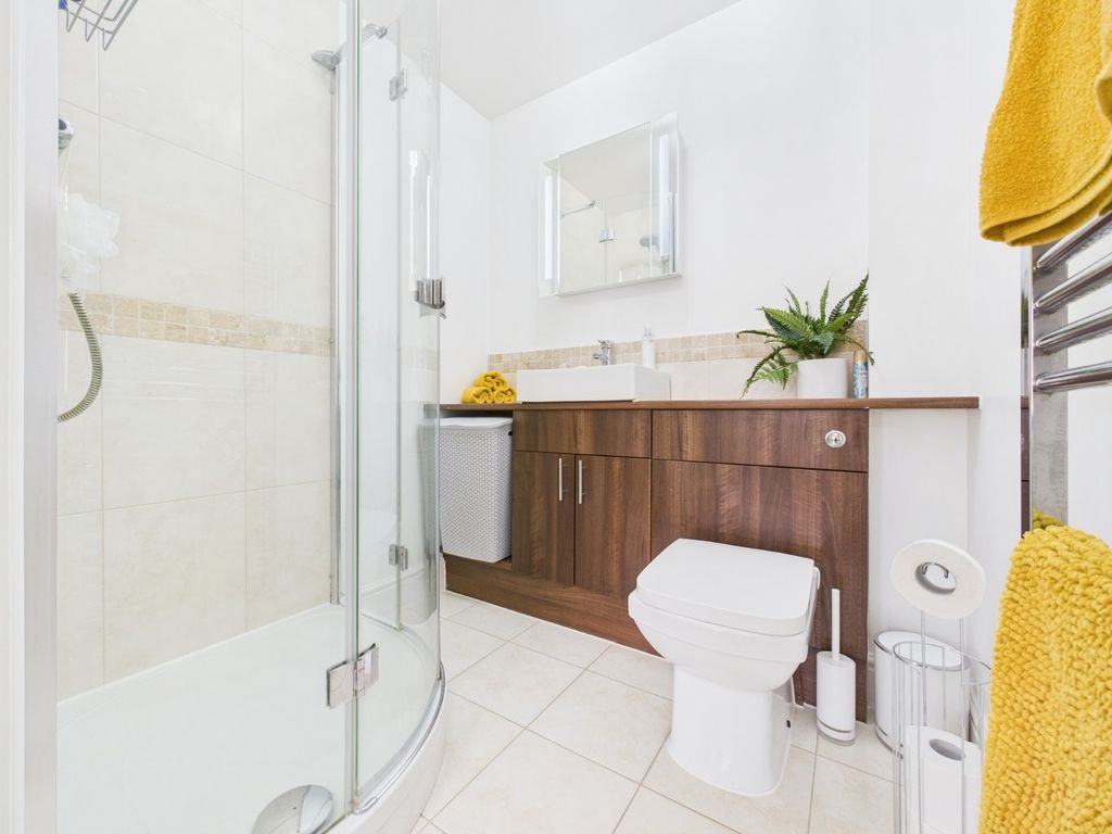 Additional image 9 of 2 bed flat for saleFerndale Road, Ashford, Surrey TW15