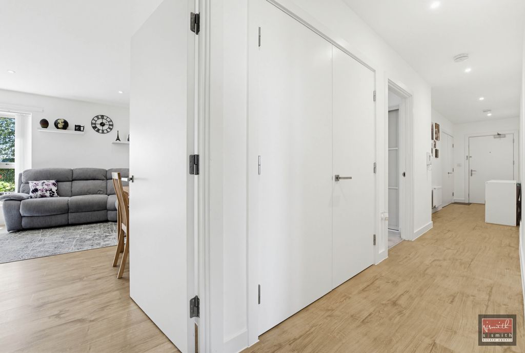 Additional image 12 of 2 bed flat for salePitcher Lane, Ashford TW15