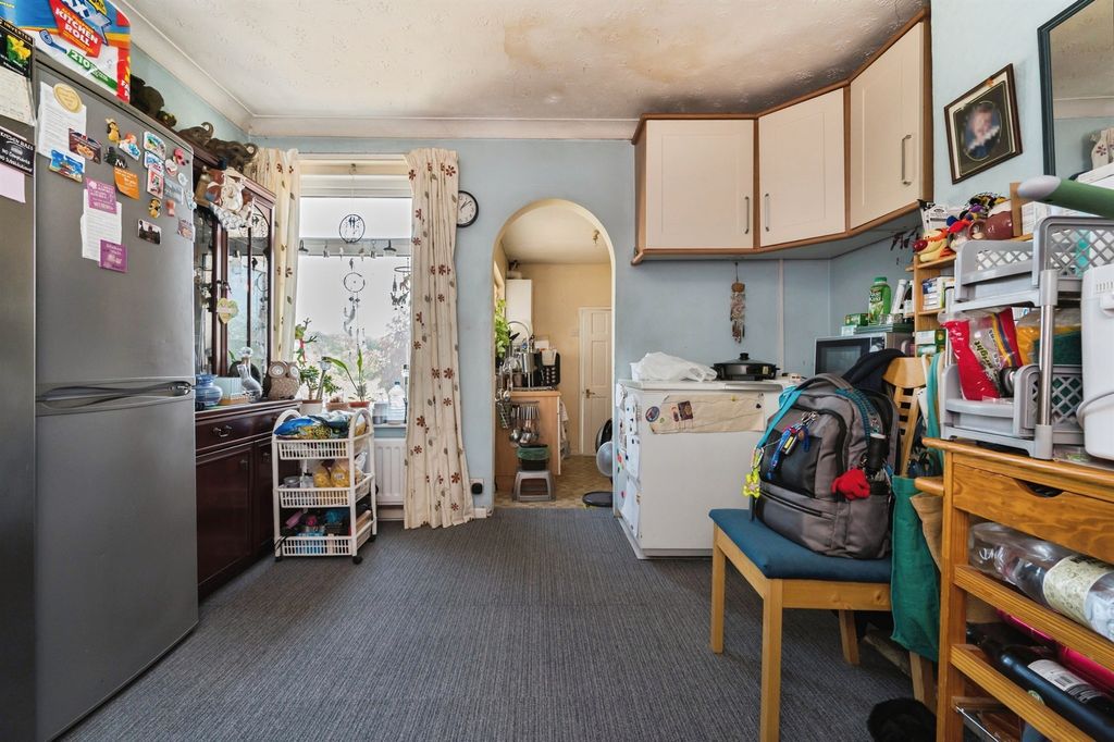Additional image 6 of 3 bed semi-detached house for saleBath Road, Southampton SO19