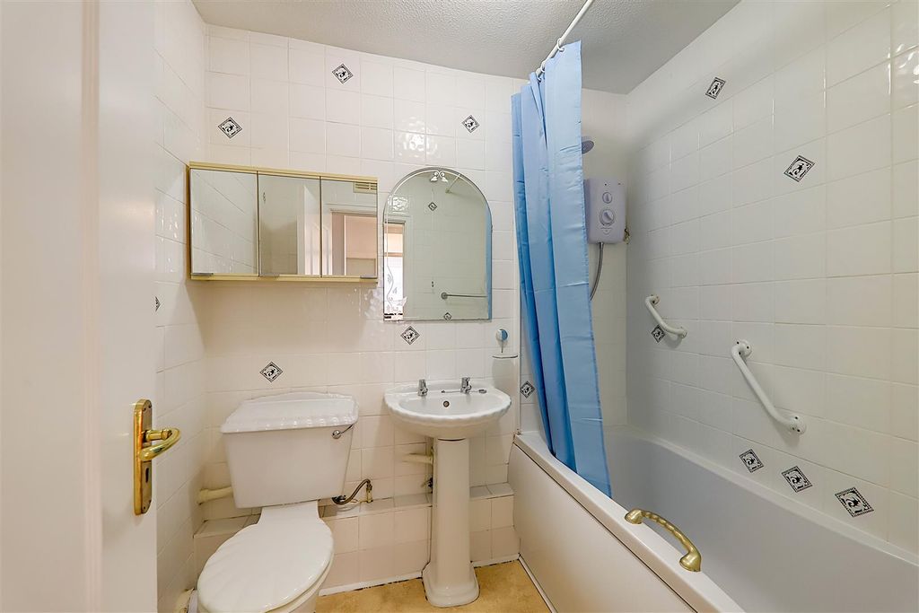 Additional image 13 of 3 bed flat for saleSeabright, Worthing BN11