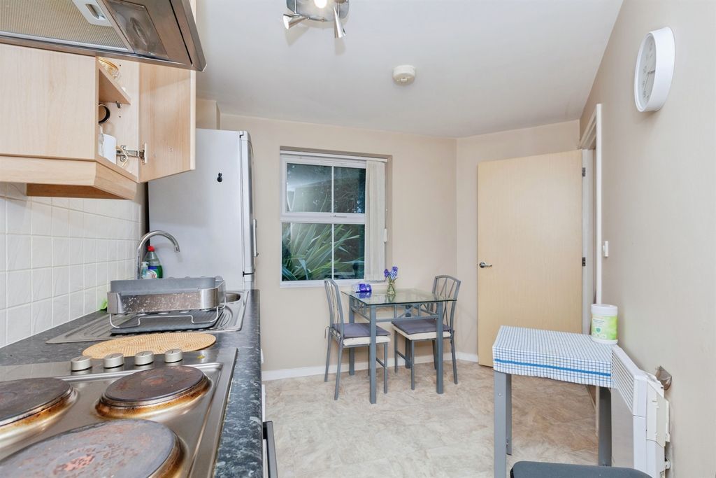 Additional image 12 of 2 bed flat for saleOld Station Road, Syston, Leicester LE7