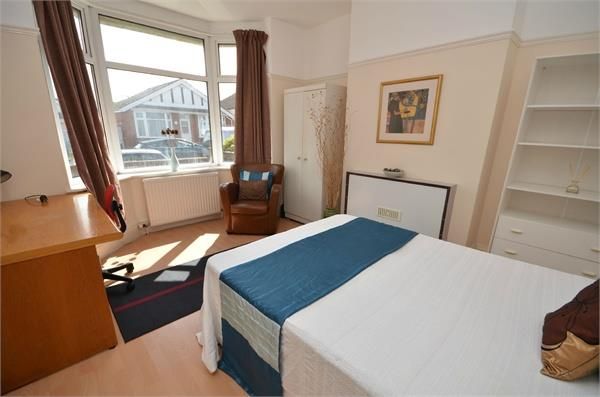 Additional image 2 of 4 bed semi-detached house for saleKitchener Road, Portswood, Southampton SO17