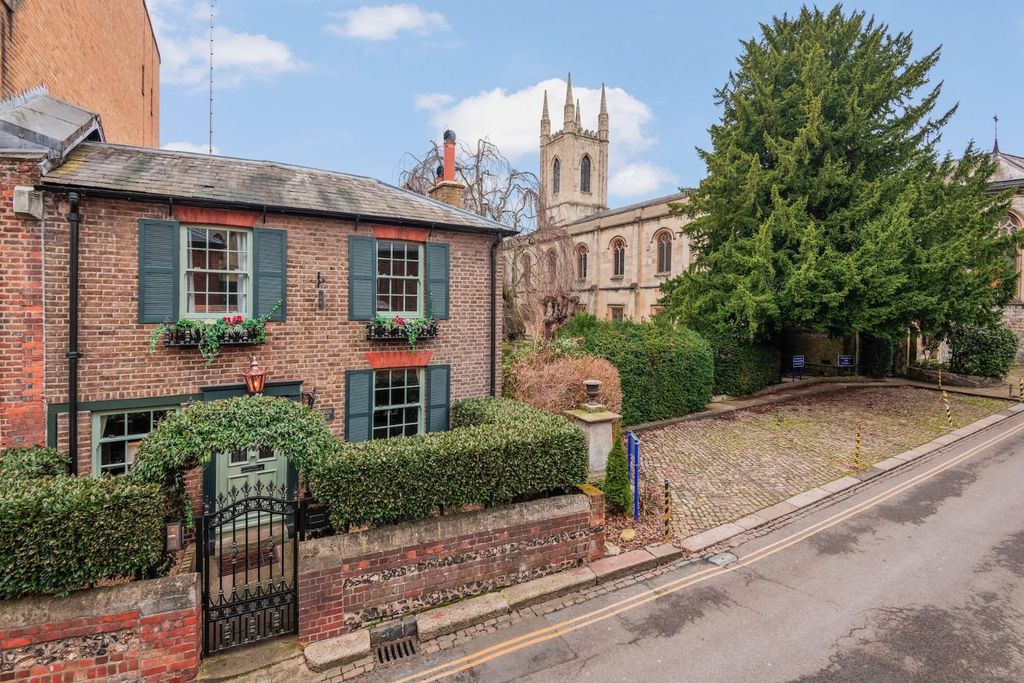 Additional image 12 of 4 bed property for saleSt. Albans Street, Windsor SL4