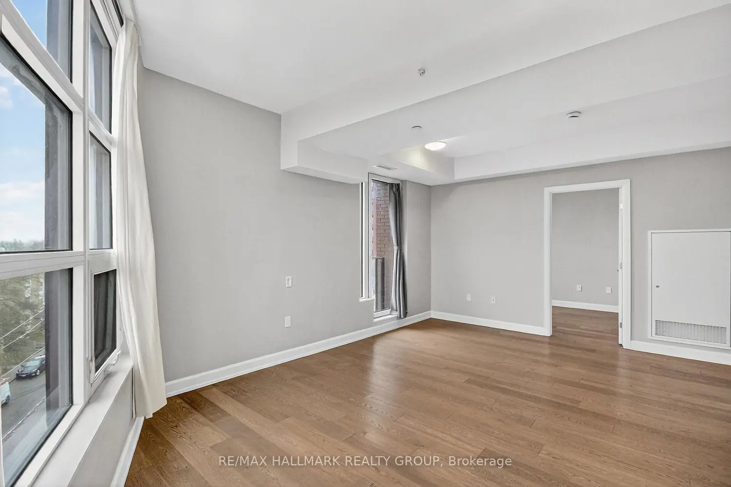Additional image 13 of 10 Rosemount Avenue 503