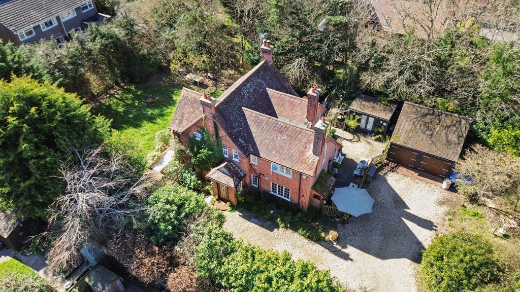 Additional image 4 of 5 bed detached house for saleChandlers Lane, Yateley, Hampshire GU46