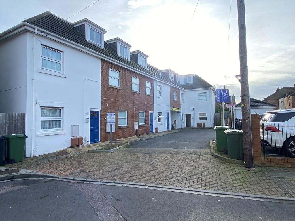 Additional image 5 of 1 bed flat for saleManor Park Avenue, Portsmouth PO3