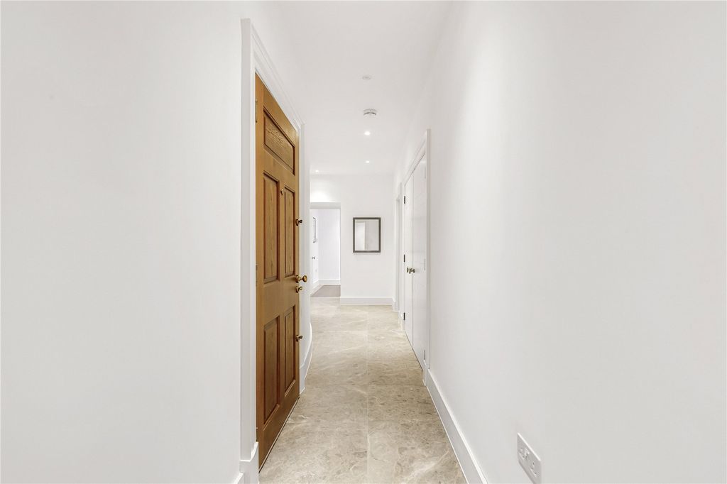 Additional image 10 of 2 bed flat for saleRichmond Hill, Richmond TW10