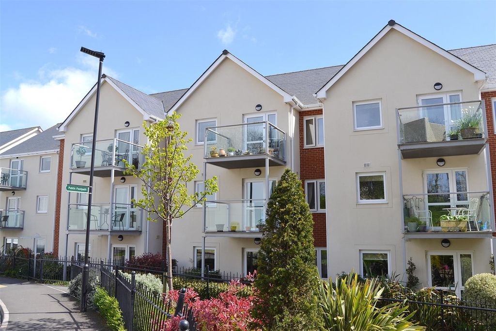 Additional image 20 of 2 bed flat for saleSomers Brook Court, Newport, Isle Of Wight PO30