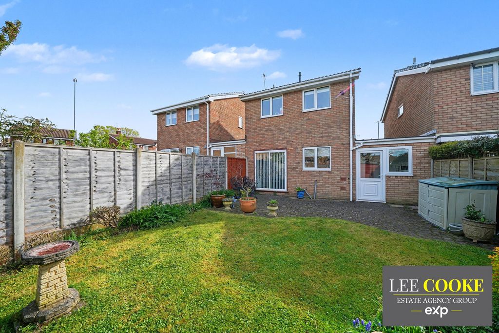 Additional image 2 of 3 bed detached house for saleMiles Meadow Close, Coppice Farm, Willenhall WV12