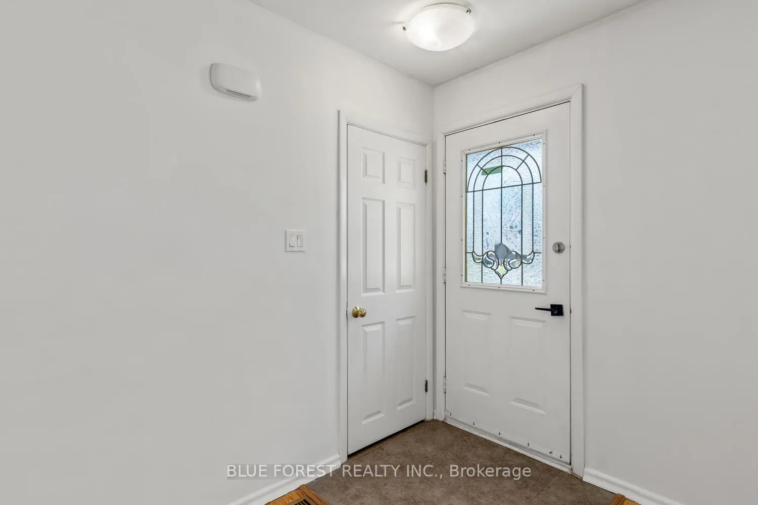 Additional image 5 of 106 Laurentian Drive
