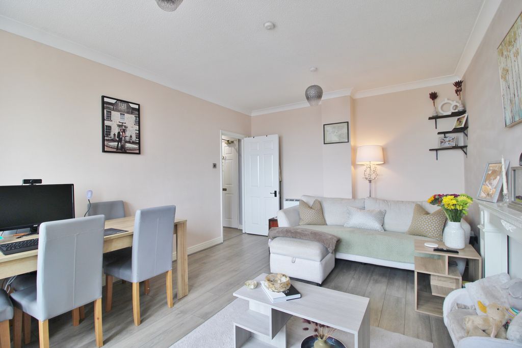 Additional image 5 of 1 bed flat for saleLombard Street, Portsmouth PO1