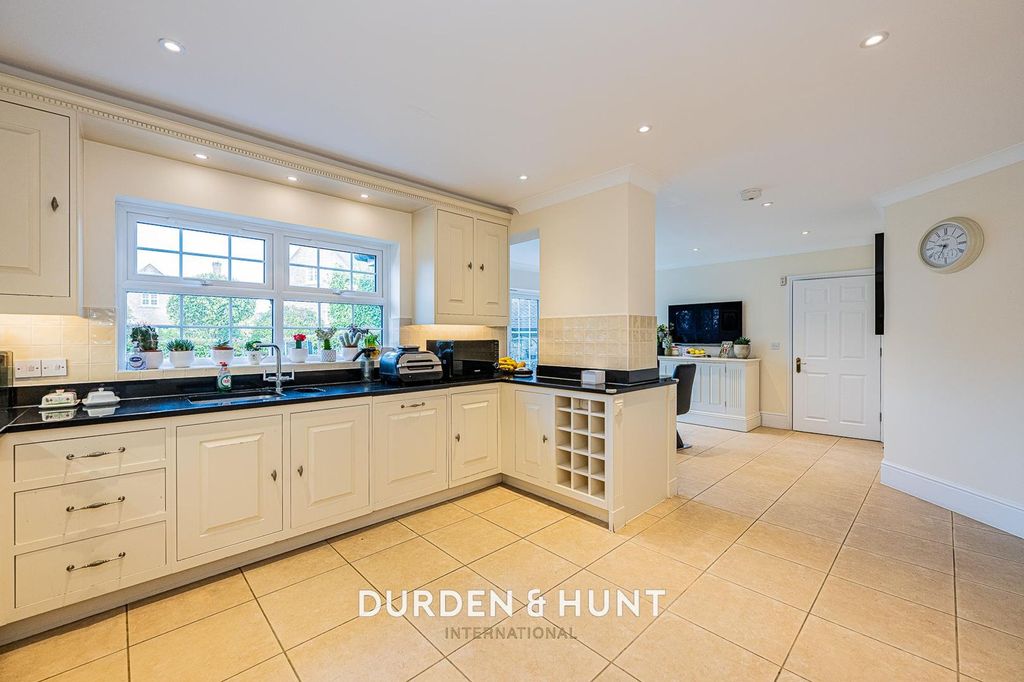 Additional image 6 of 5 bed detached house for saleRegents Drive, Woodford Green IG8