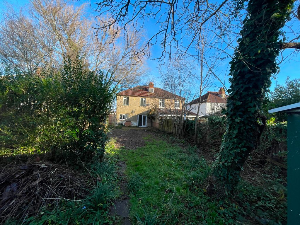 Additional image 2 of 3 bed semi-detached house for saleBlenheim Gardens, Southampton SO17