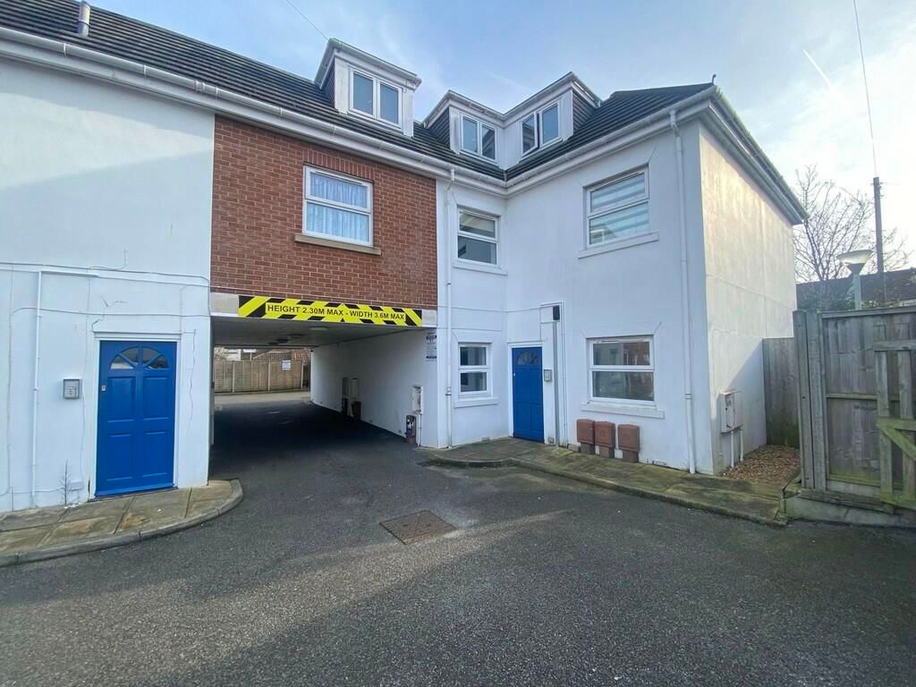 Additional image 11 of 2 bed flat for saleManor Park Avenue, Portsmouth PO3