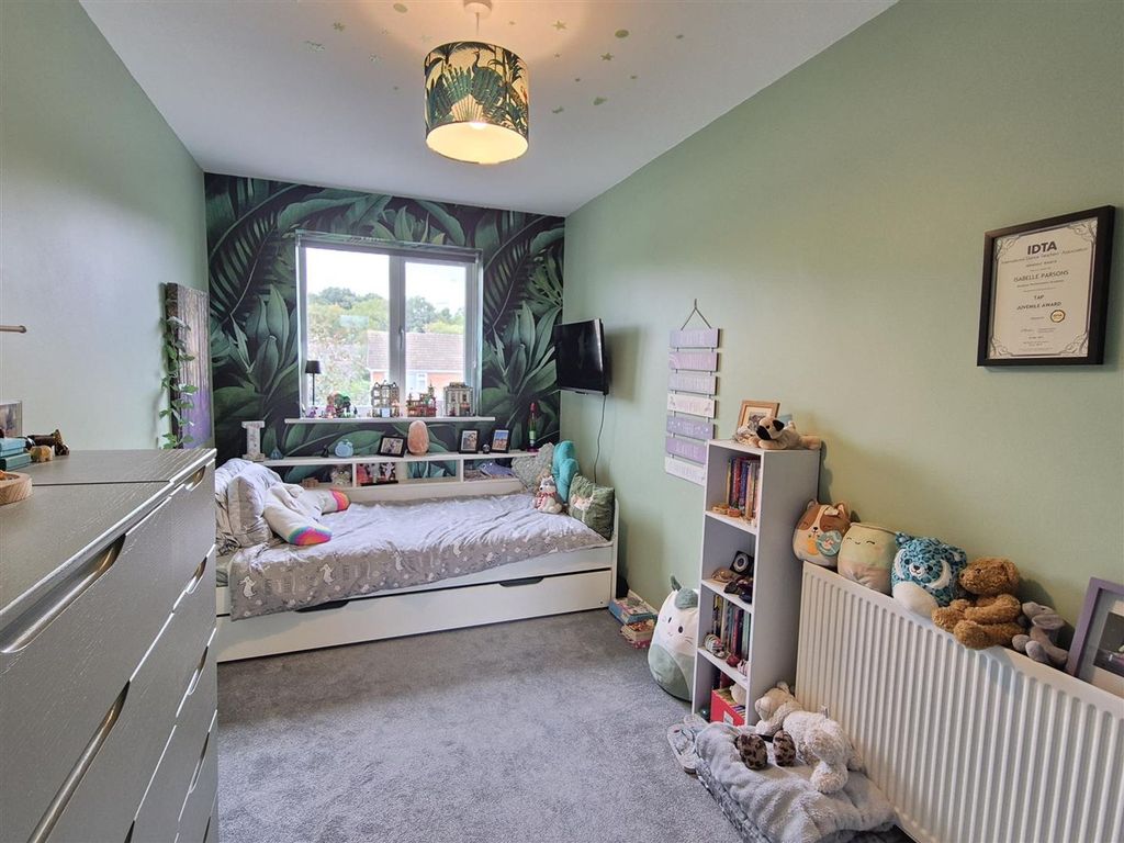 Additional image 11 of 4 bed semi-detached house for saleRedmoor Close, Market Bosworth CV13