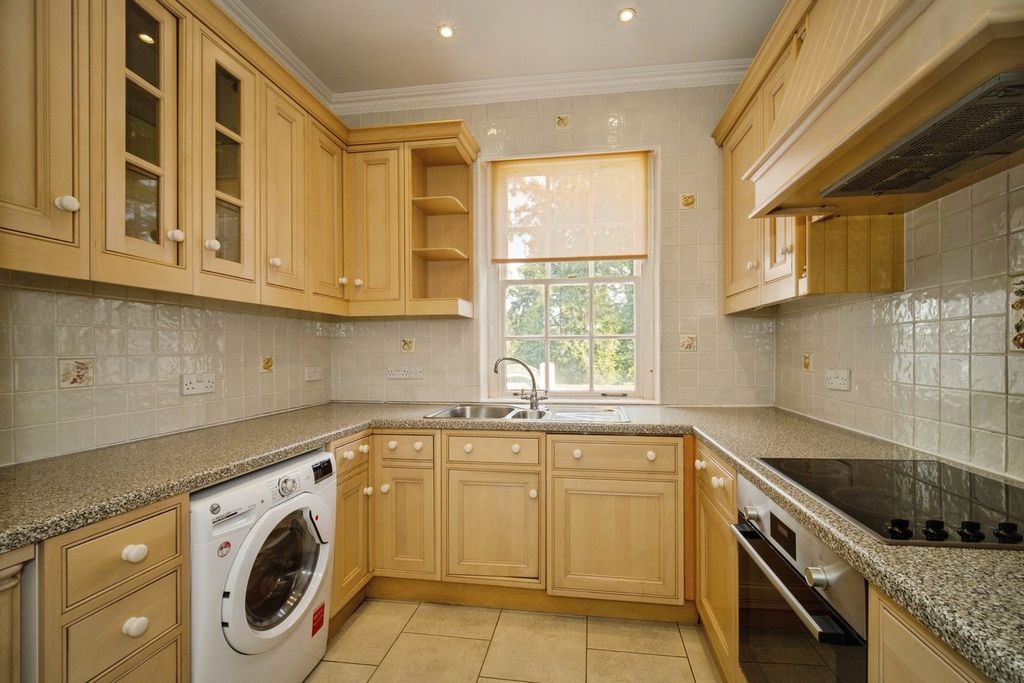 Additional image 5 of 3 bed flat for saleLondon Road, Sunningdale, Ascot SL5
