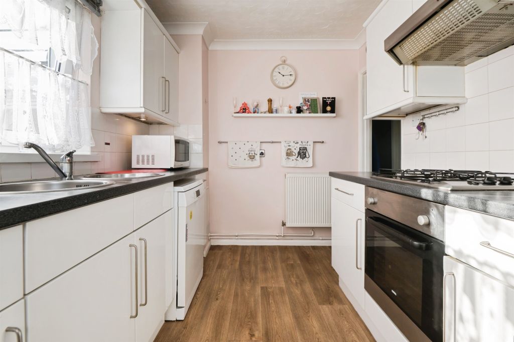 Additional image 5 of 2 bed flat for saleCuckmere Lane, Southampton SO16
