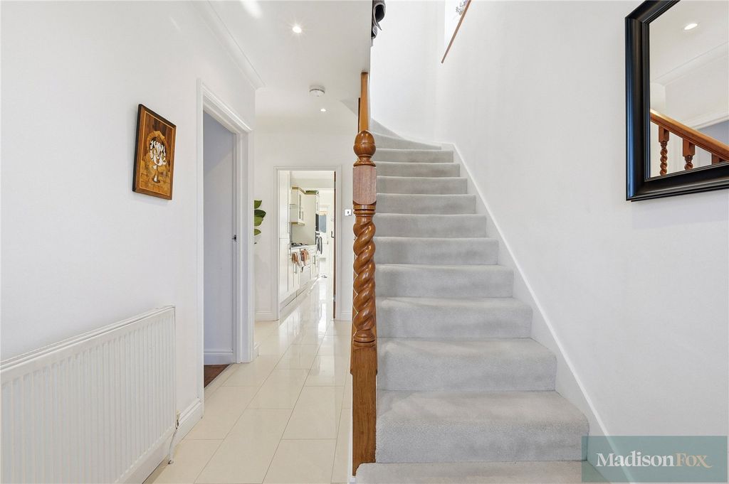 Additional image 11 of 4 bed detached house for saleKendal Close, Woodford Green IG8