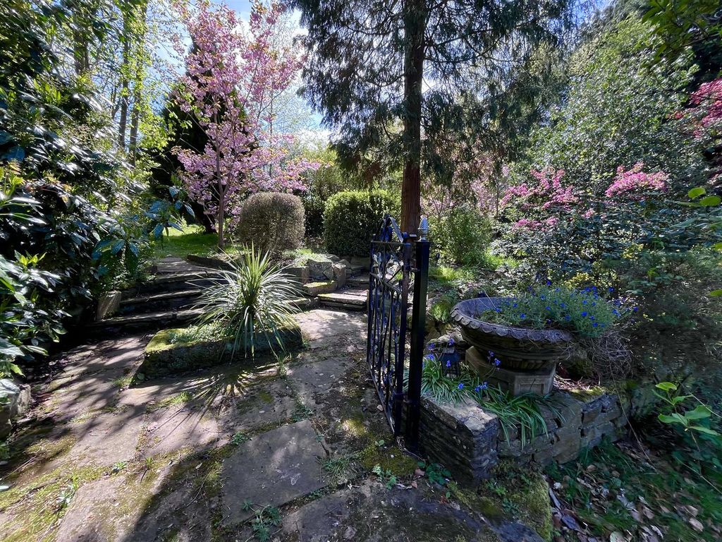 Additional image 27 of 6 bed detached house for salePrestbury Road, Wilmslow SK9