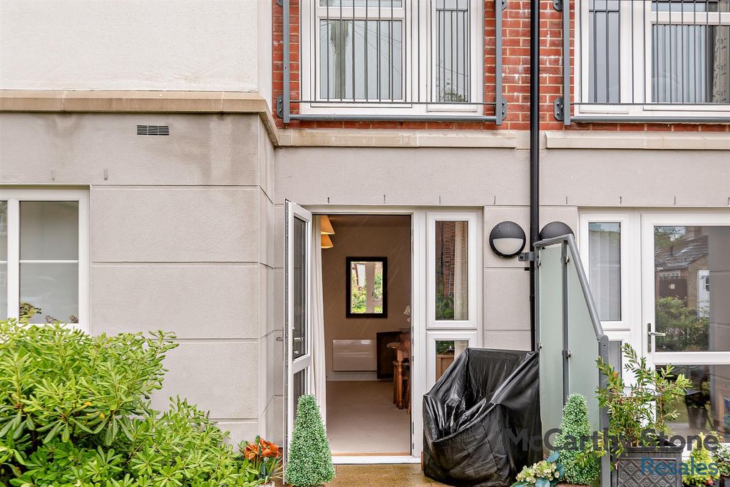 Additional image 3 of 1 bed flat for sale8 Hampton Place, Hampton Close, Southampton SO15
