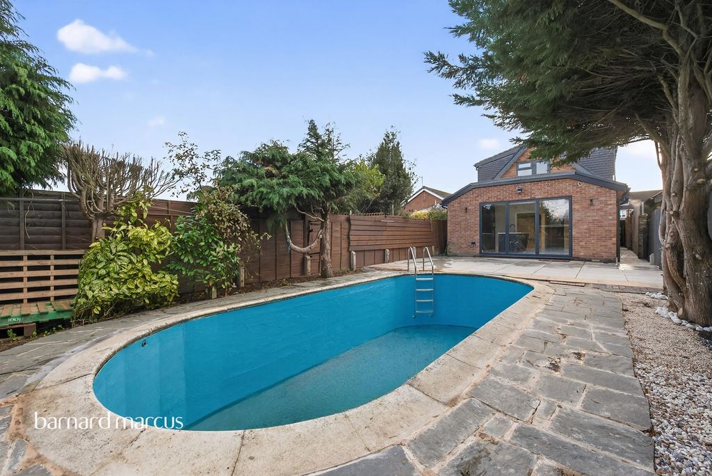 Additional image 4 of 5 bed detached house for saleFeltham Hill Road, Ashford TW15