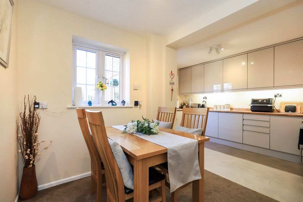 Additional image 5 of 5 bed detached house for saleDursley Close, Willenhall WV12