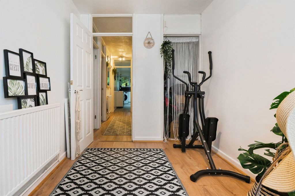 Additional image 7 of 2 bed flat for saleSilverdale Road, Southampton SO15