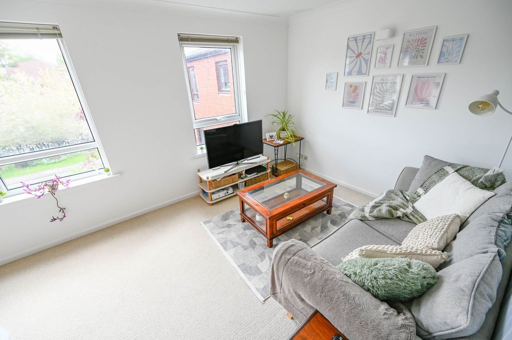 Additional image 8 of 1 bed flat for saleAllenview Road, Wimborne BH21