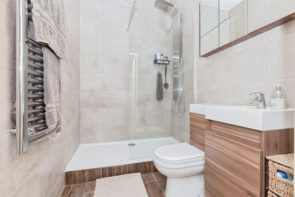 Additional image 15 of 2 bed flat for saleLoughland Close, Blaby, Leicester LE8
