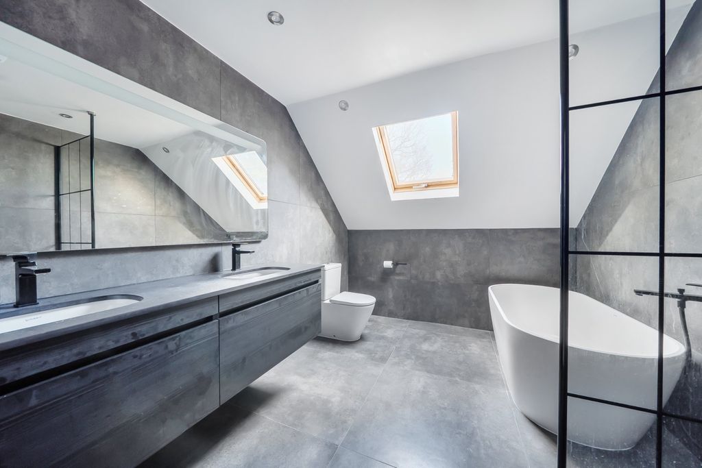 Additional image 18 of 6 bed detached house for salePyrford, Surrey GU22