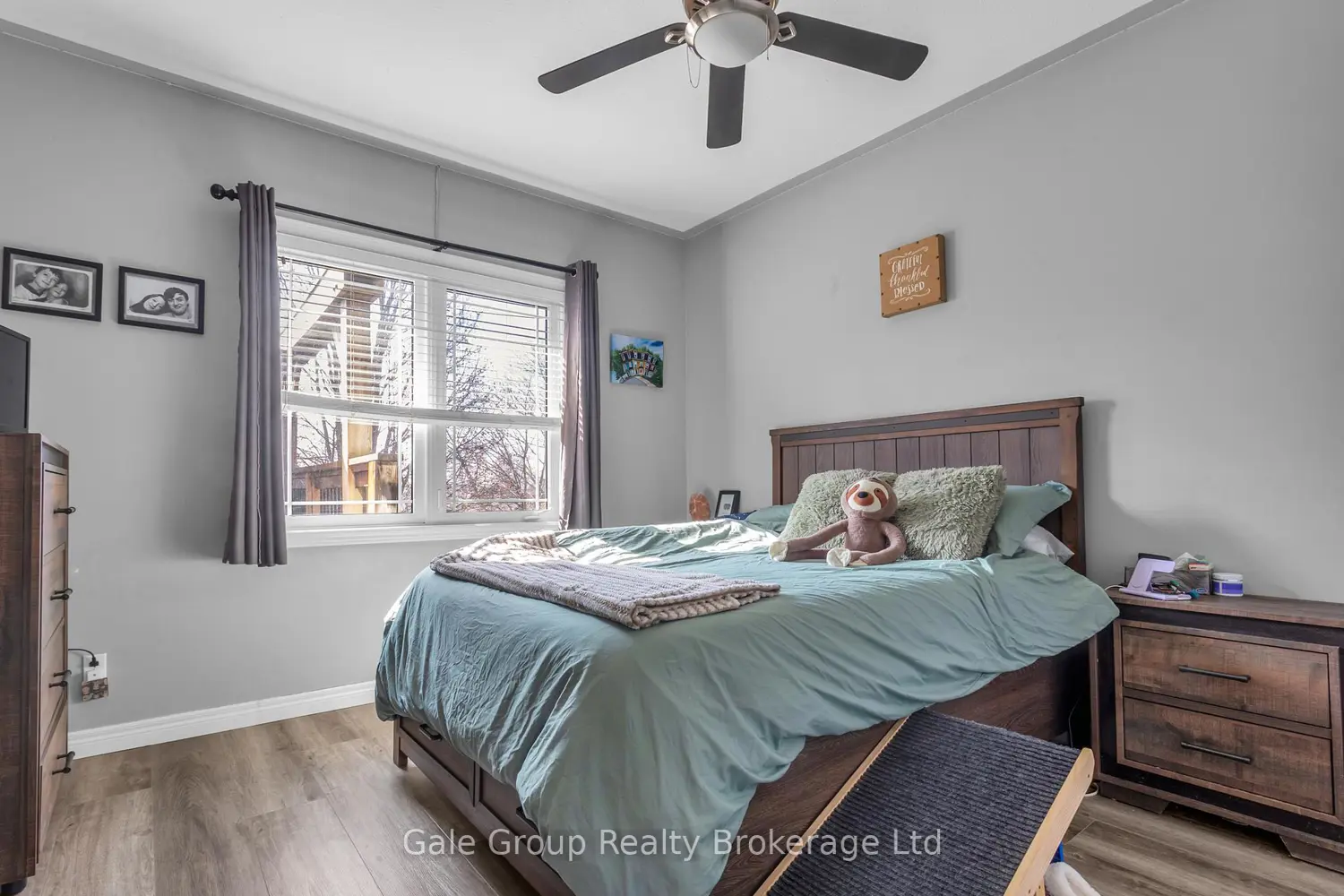 26 Woodland Crescent