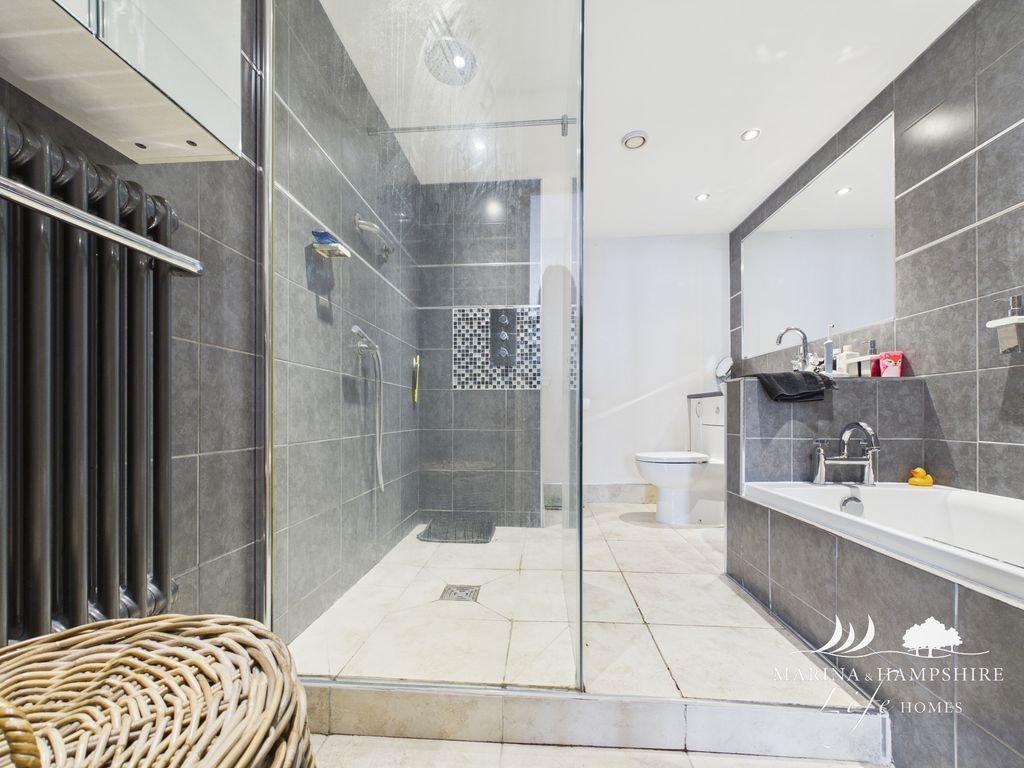 Additional image 16 of 1 bed flat for saleOyster Quay, Port Solent PO6