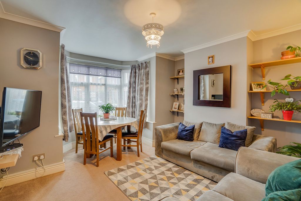 Additional image 3 of 3 bed detached house for saleCedar Road, Southampton SO14
