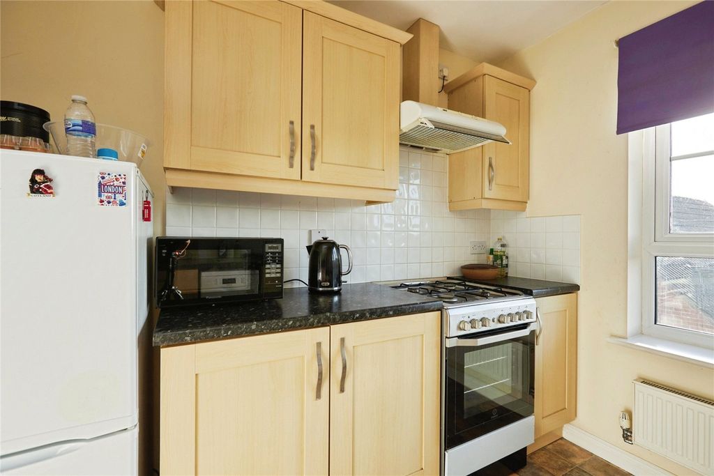 Additional image 3 of 2 bed flat for saleWren Place, Gillingham, Dorset SP8