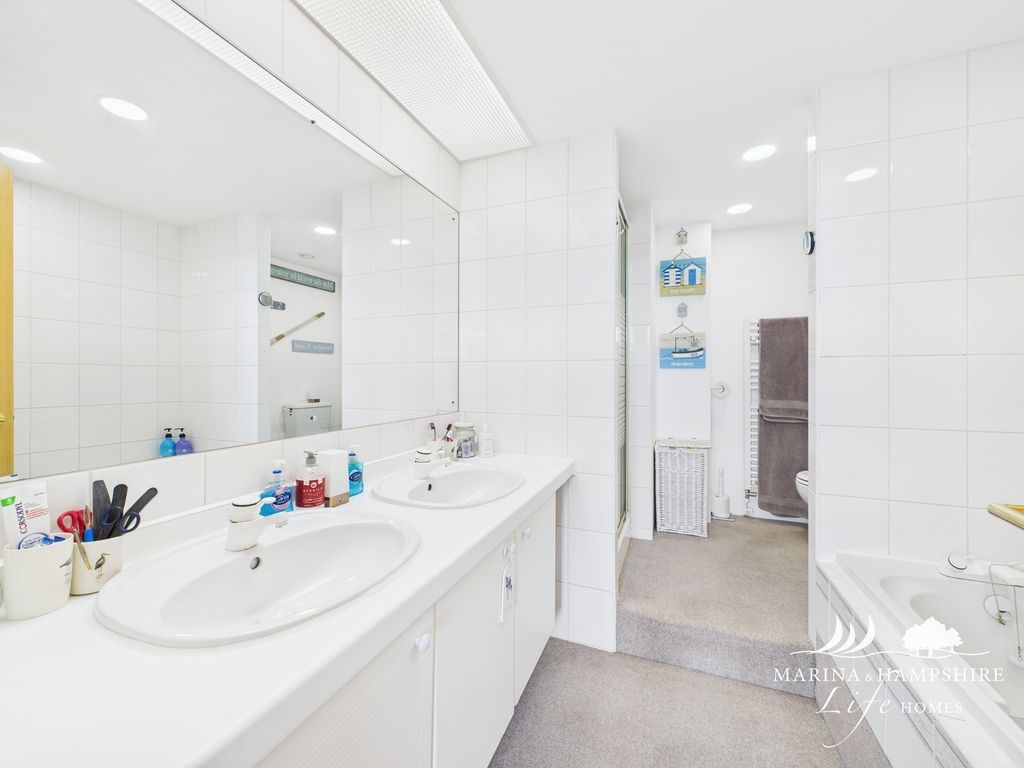 Additional image 11 of 1 bed flat for saleOyster Quay, Port Way, Port Solent PO6