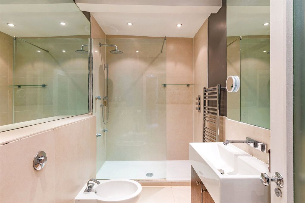 Additional image 24 of 4 bed terraced house for saleKings Road, Windsor, Berkshire SL4