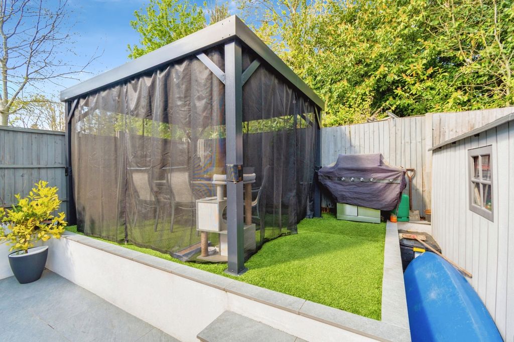 Additional image 28 of 3 bed semi-detached house for saleOsborne Road South, Southampton, Hampshire SO17