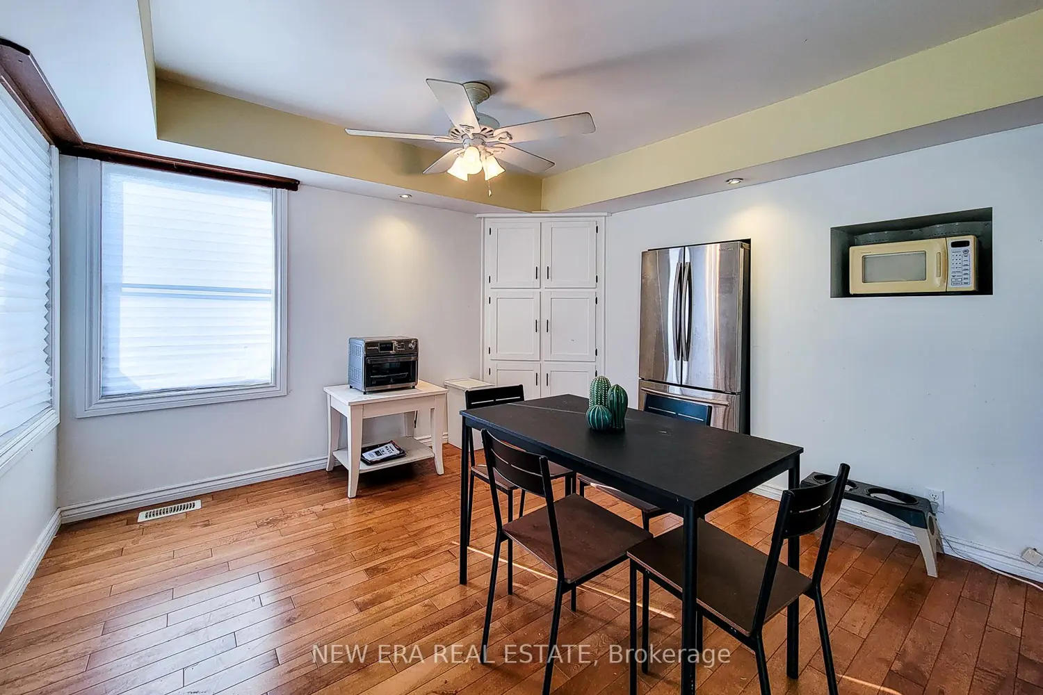 Additional image 11 of 54 Eighth Avenue