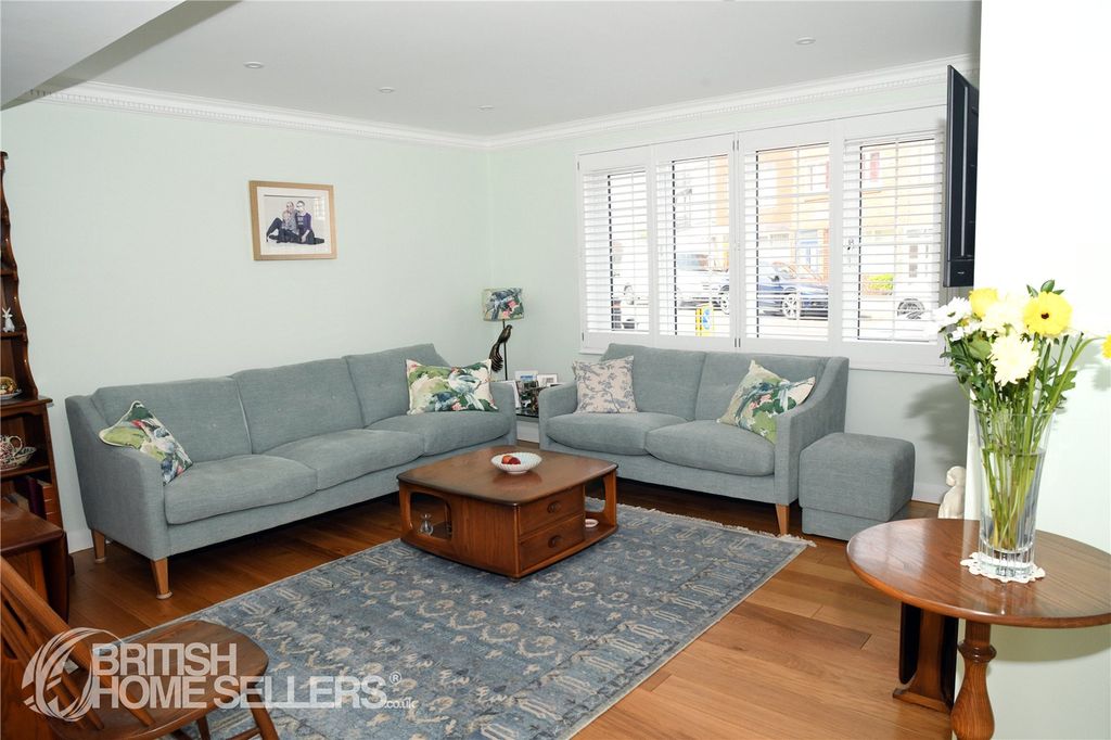 Additional image 7 of 2 bed flat for saleGrand Parade, Portsmouth, Hampshire PO1
