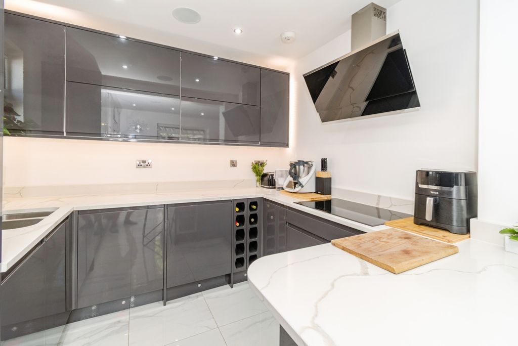 Additional image 7 of 3 bed semi-detached house for saleOsborne Road South, Southampton, Hampshire SO17