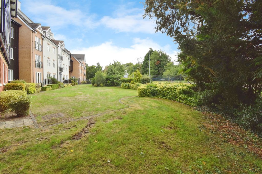 2 bed flat for saleHoneywell Close, Oadby, Leicester LE2 photo 4