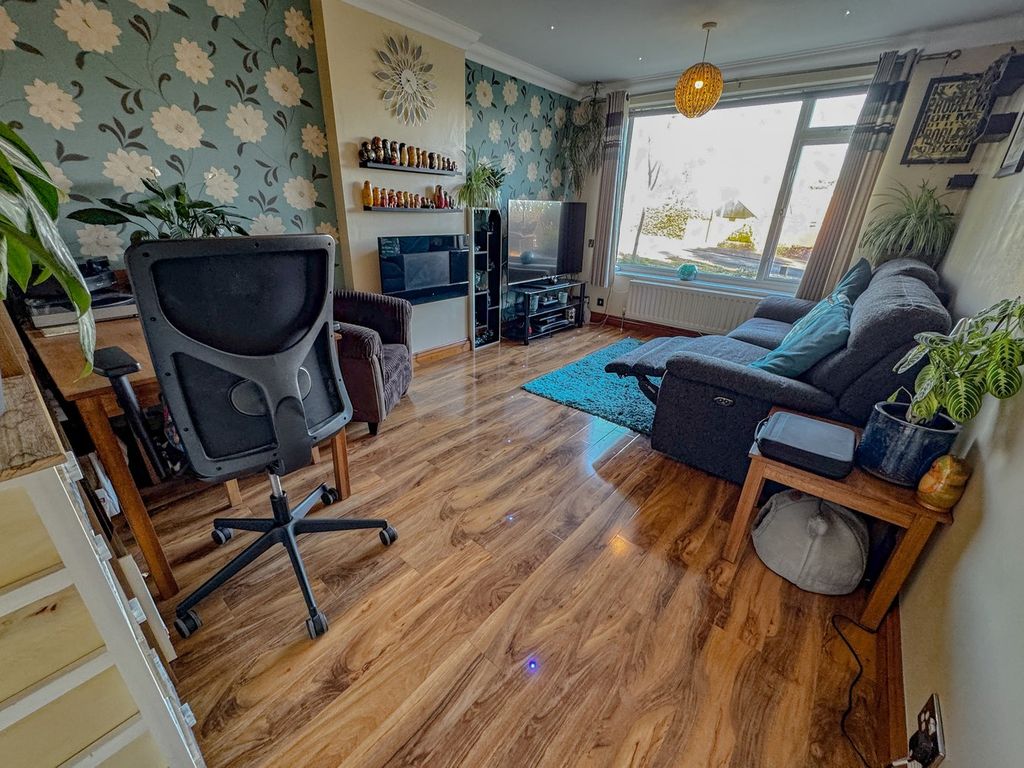 Additional image 3 of 1 bed flat for saleCutlers Place, Wimborne BH21