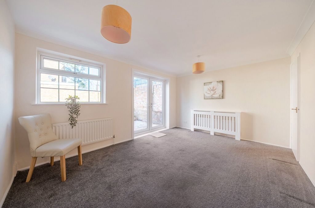 Additional image 4 of 3 bed semi-detached house for saleGoldcrest Gardens, Lordswood, Southampton, Hampshire SO16
