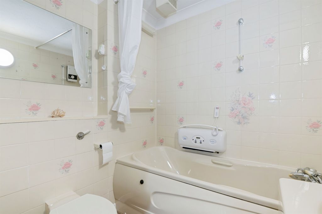 Additional image 7 of 1 bed flat for saleGrosvenor Road, Southampton SO17